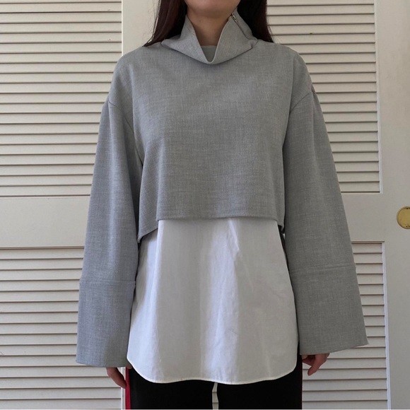 Zara Tops - Zara Trafaluc mock neck zipper shoulder Boxy Gray & White Career blouse Sz M